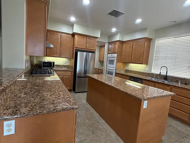 1727 Partridge Ave — Photo 7