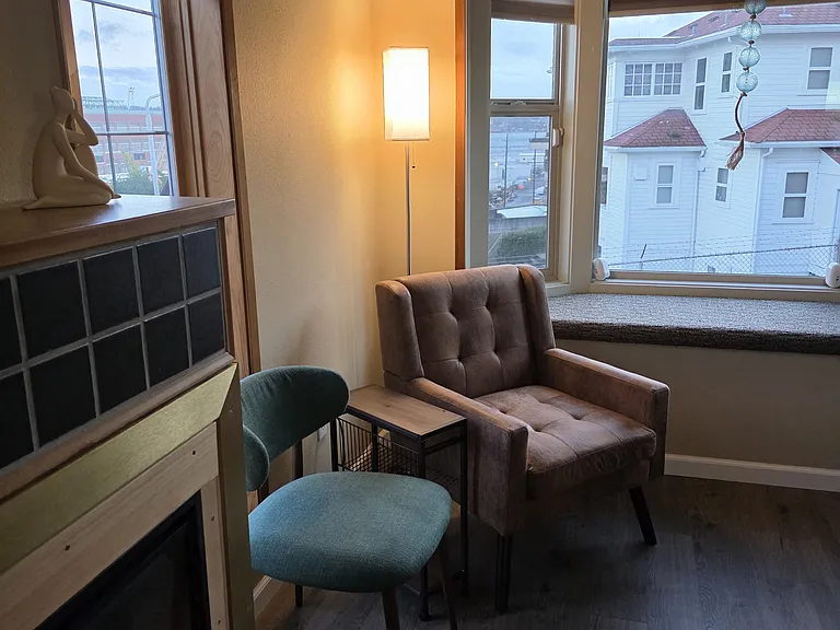 1225 1/2 Gregory Way — Photo 11