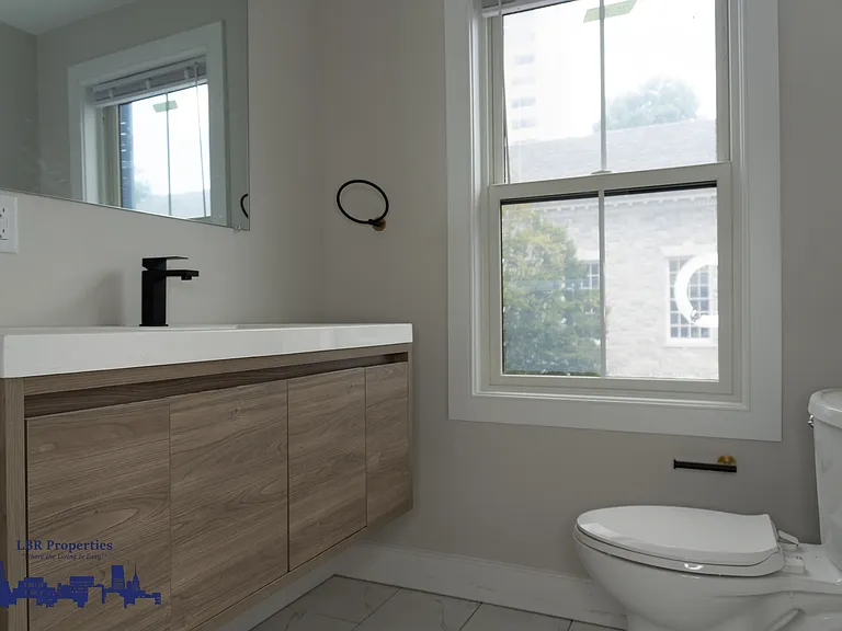 108 Walnut St — Photo 2