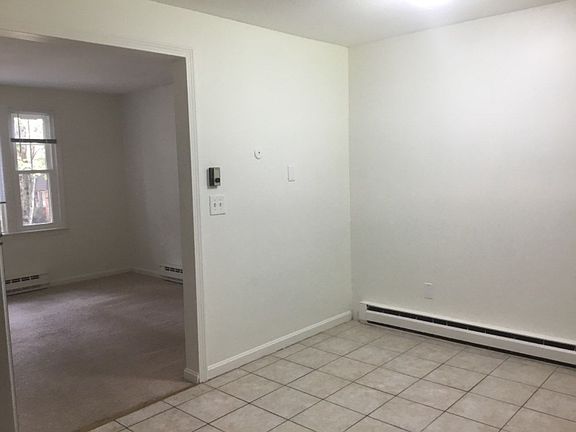 4th image of 30 Midridge Cir #30