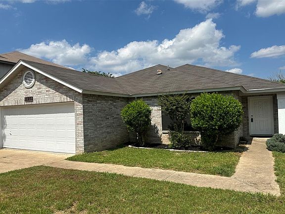 3rd image of 2610 Byfield Dr