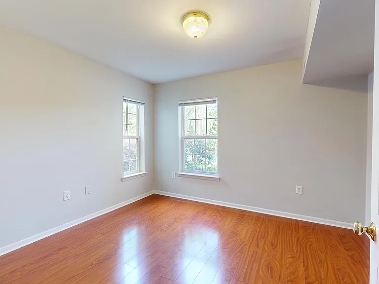 2771 S Knightsbridge Cir — Photo 15