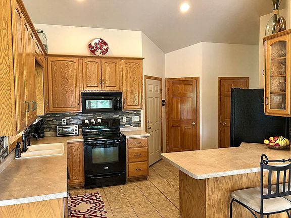 5th image of 344 Southern Star Ln
