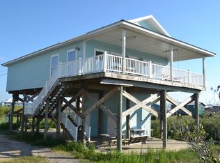 155 Carondelet Ln, Grand Isle, LA 70358