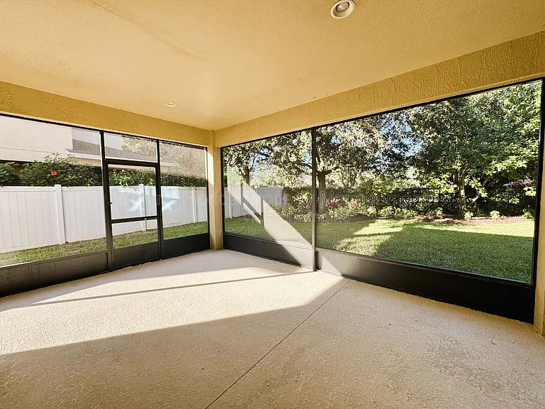 6621 Helmsley Cir — Photo 43