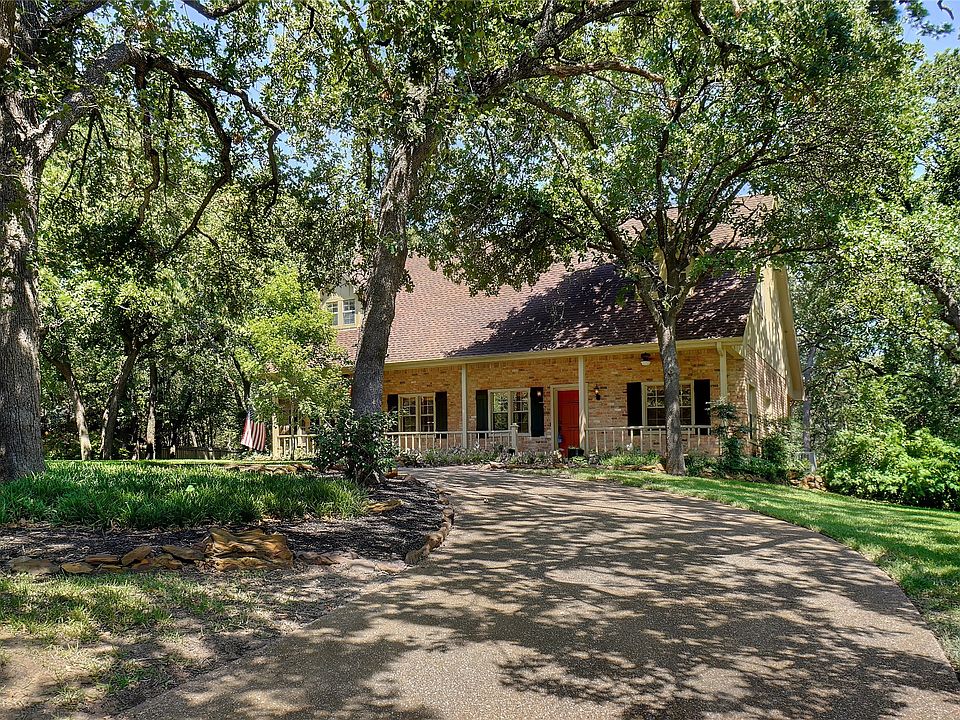 1st image of 1340 Forest Ln