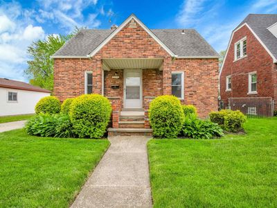 22932 Hoffman St, Saint Clair Shores, MI, 48082
