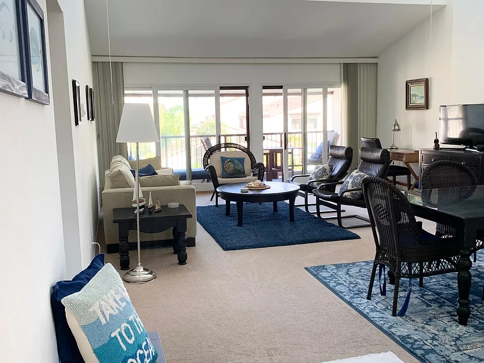66 Barranca Ave #5