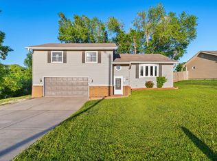 203 S Spring Valley Rd, Junction City, KS 66441