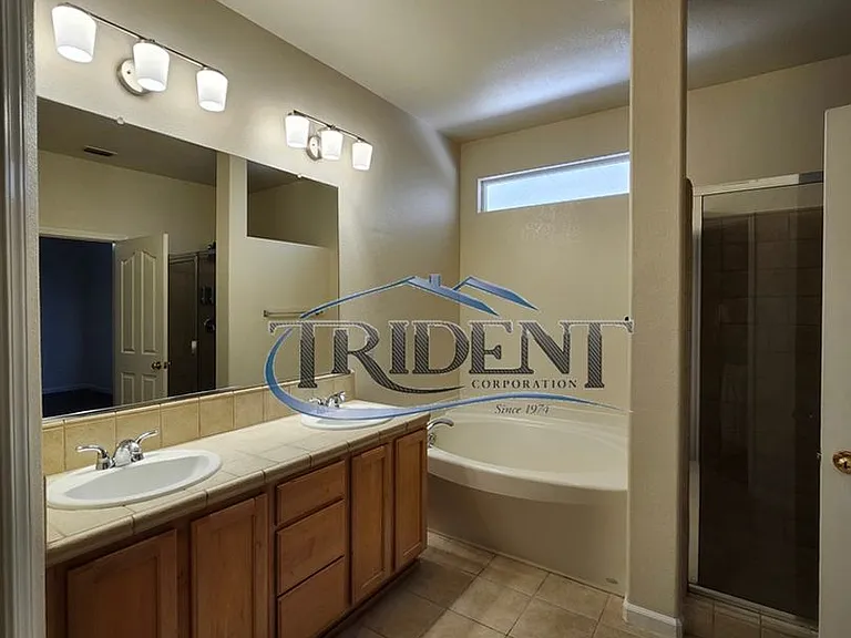 1715 Shoreline Dr — Photo 21