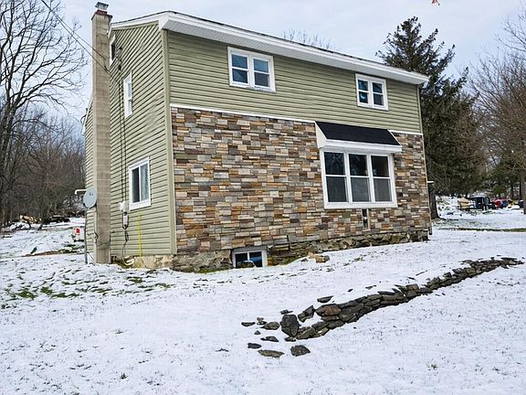 3rd image of 1898 Stanton Hill Road