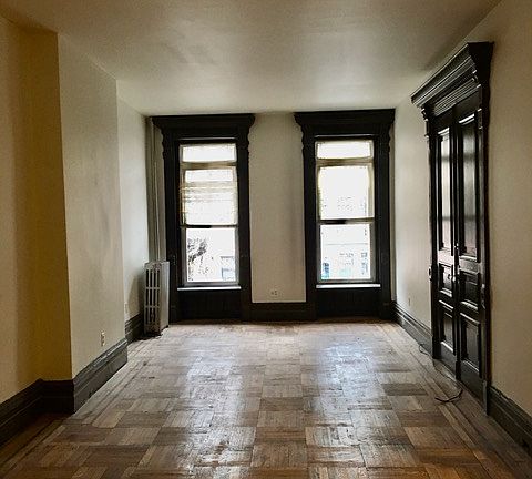 5th image of 386 Macdonough St #1