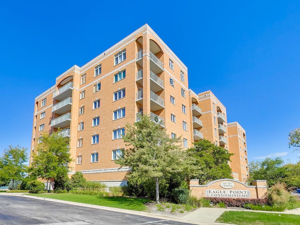 1st image of 6815 N Milwaukee Ave APT 707