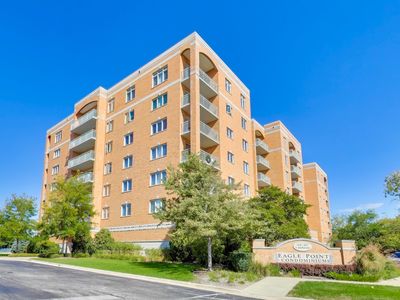 6815 N Milwaukee Ave APT 707, Niles, IL, 60714