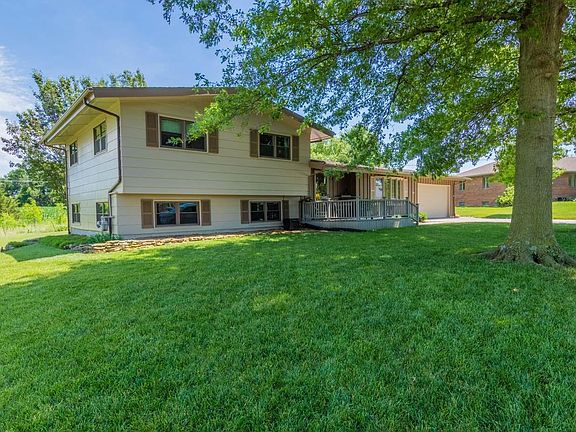 3rd image of 346 Parkview Dr