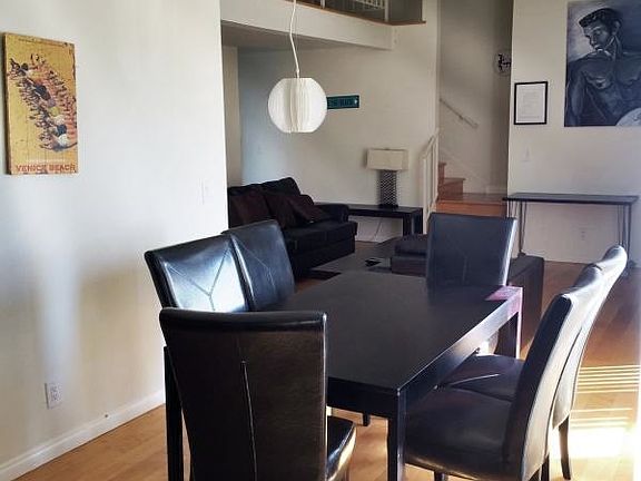 5th image of 1038 S Union Ave
