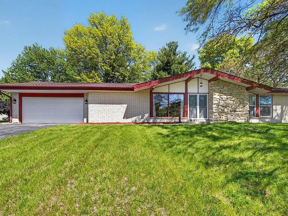 1st image of 3429 City View Dr