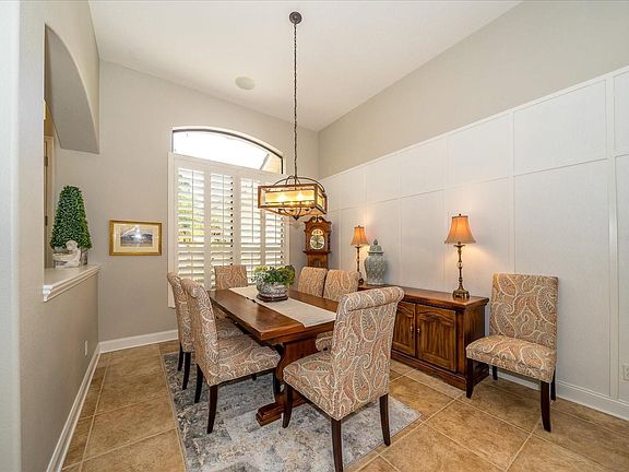 5th image of 1204 Oxbridge Dr