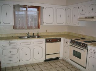 1182 Lander Rd, Mayfield Heights, OH 44124