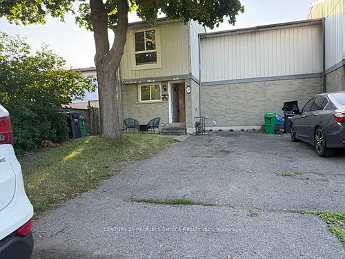 10 Juliana Sq Photo 1