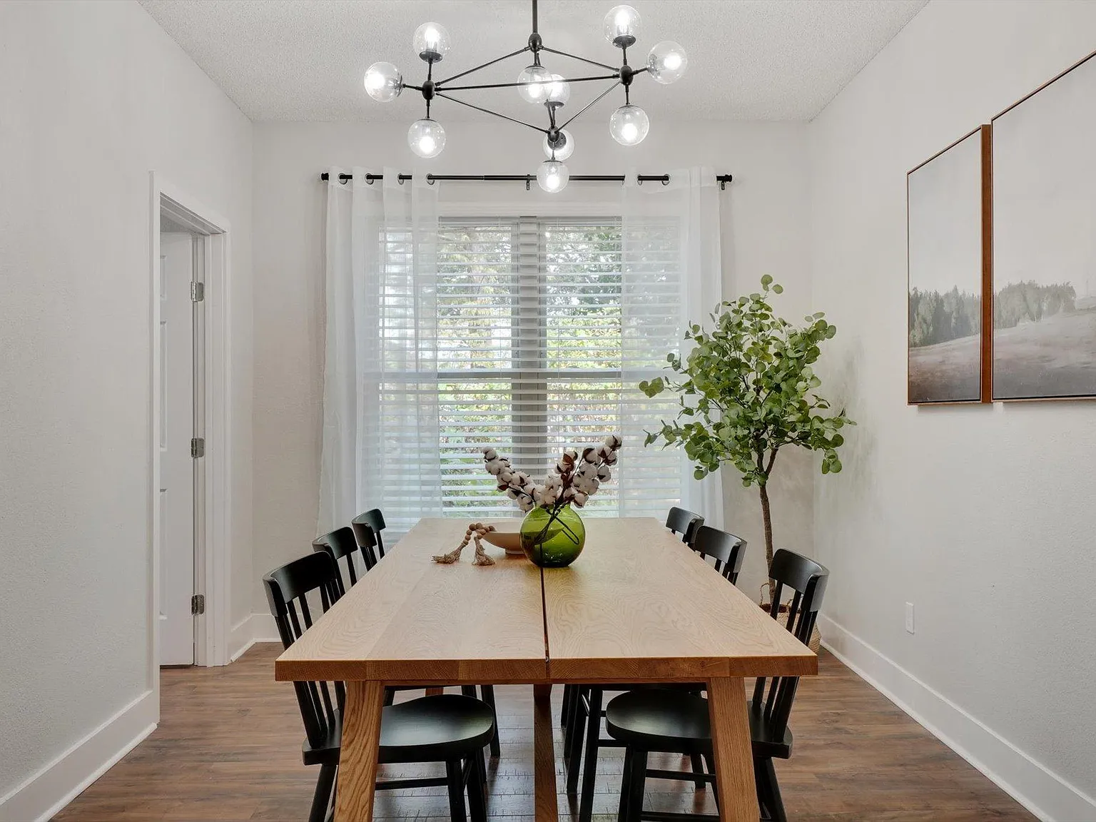 5 bed, 2.5 bath, 2806 sqft, $9,750 — Photo 4