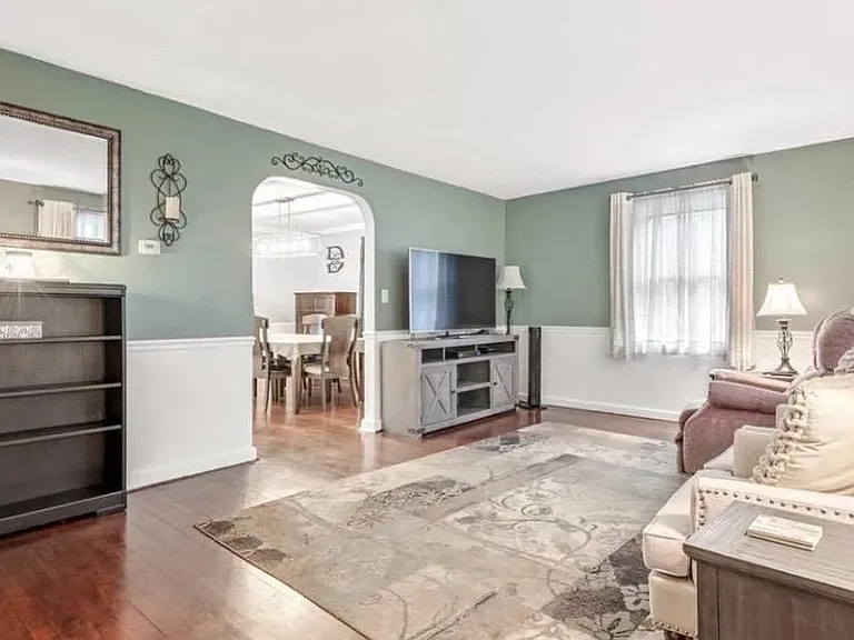 923 Rohrerstown Rd — Photo 4