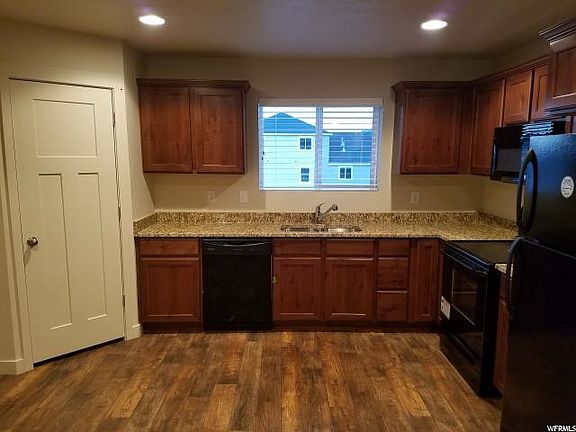 3rd image of 14373 S Oakfield Way