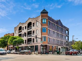 810 N Wolcott Ave APT 2A, Chicago, IL 60622
