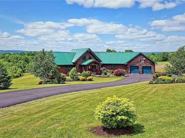 392 Sunset Dr, Bangor, PA 18013