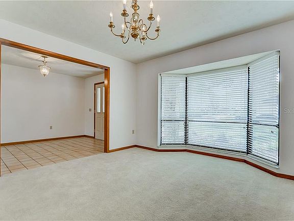 5th image of 2208 Greenhills Dr