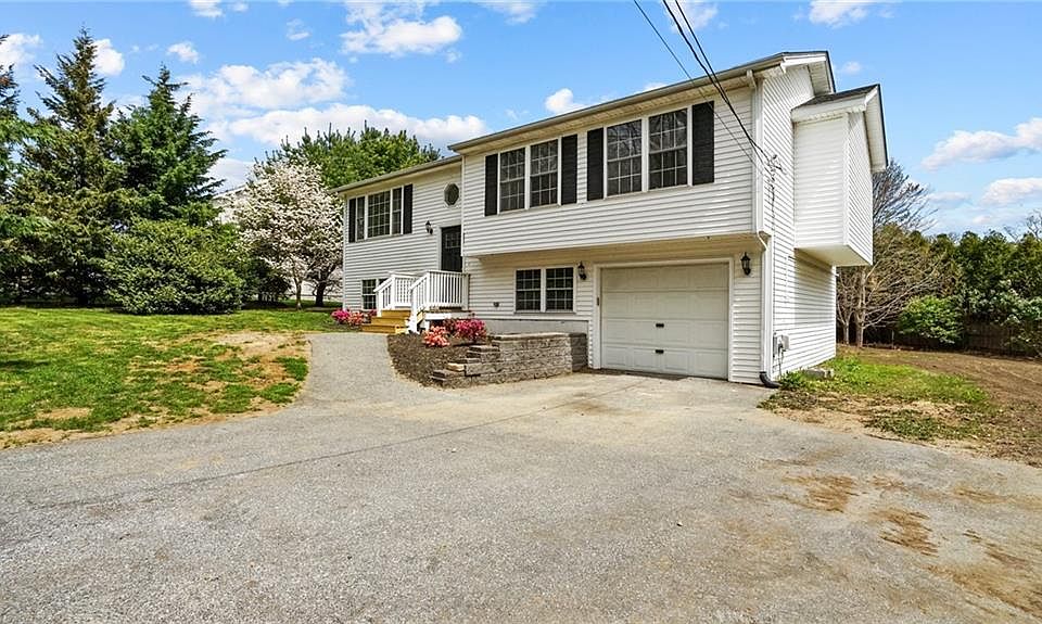 163 Farnum Pike, Smithfield, RI 02917 Zillow