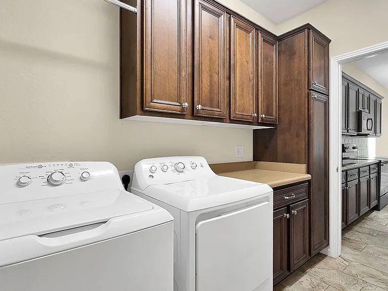 16374 W Amelia Dr — Photo 20