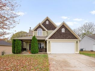 506 Fountain Hills Dr, Warrensburg, MO 64093
