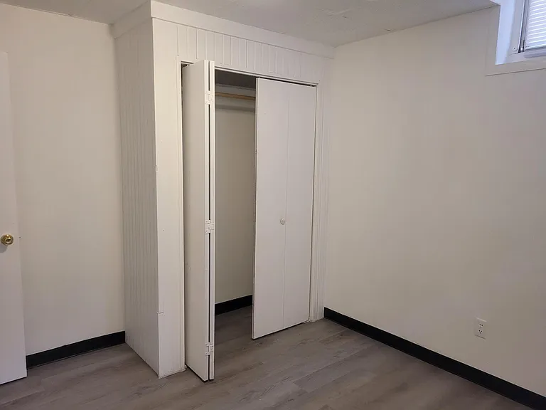 404 W Mill St #5 — Photo 6