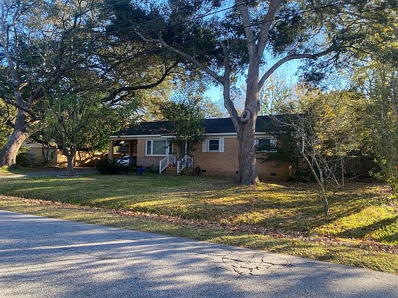 2nd image of 728 Melrose Dr