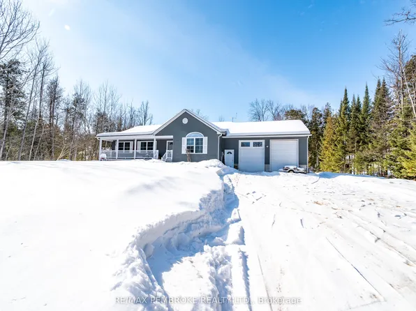 625 Forest Park Rd, Laurentian Valley, ON K8A 6W2