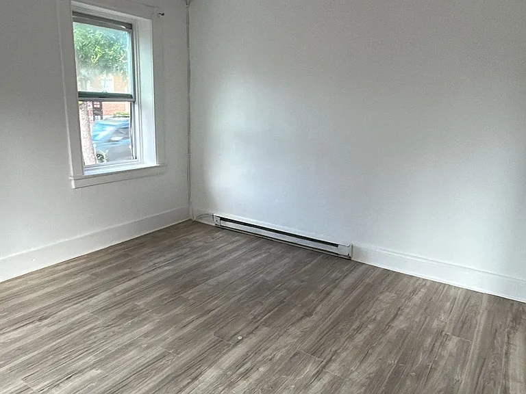 148 E Washington St — Photo 2