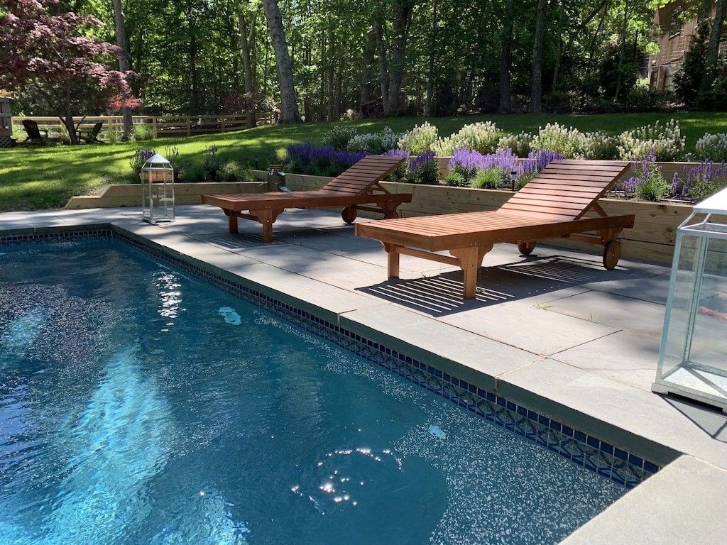  Plenty of Lounge Seating
