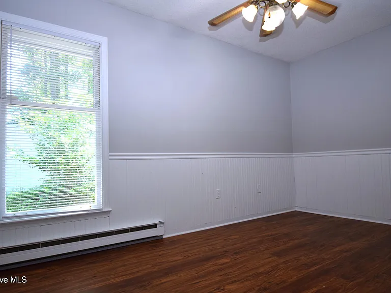 1853 Pinelog Ln — Photo 13