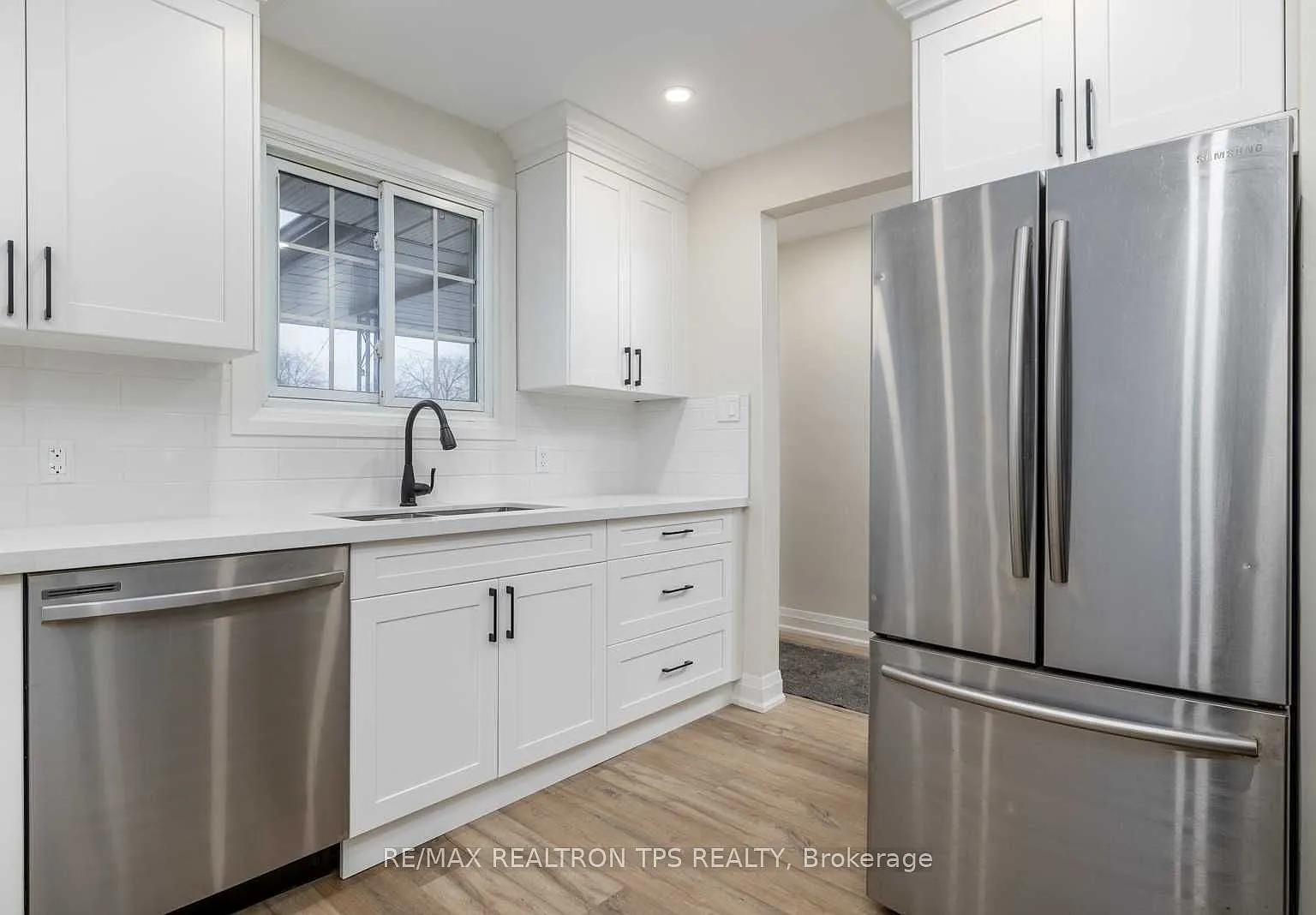 3 bed, $2,550 — Photo 3