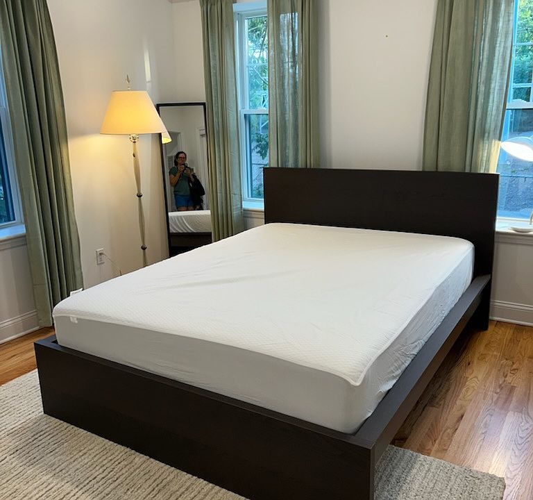 Bedroom with queen bed