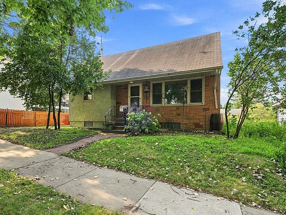 3rd image of 212 3rd St E