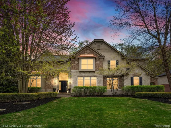16358 Brook Trout Ln, Northville, MI 48168