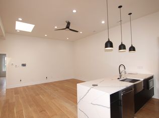 16 N 3rd St #4, Philadelphia, PA 19106