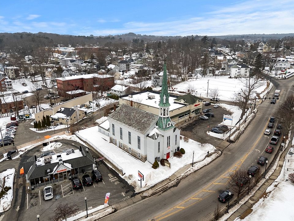 1st image of 437 Main St