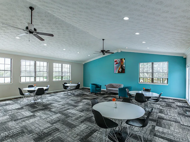 Georgetown Oaks Apartments — Photo 42