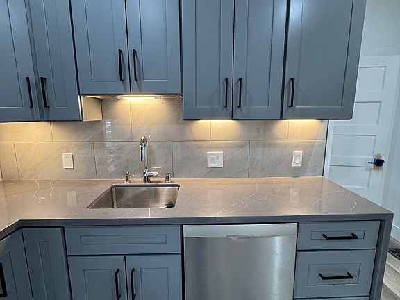 2nd image of 318 Emerson St APT 1