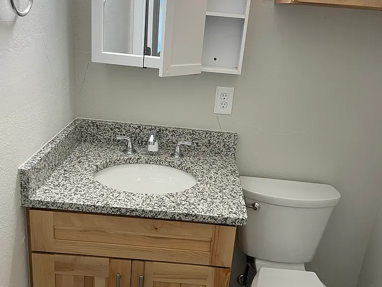 909 Tyler Ave NW — Photo 13