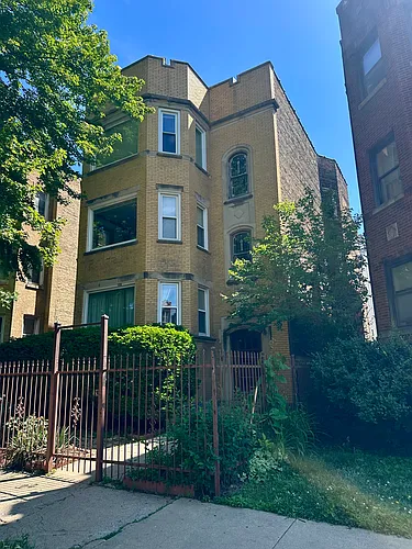 6229 N Claremont Ave #2 Photo 1