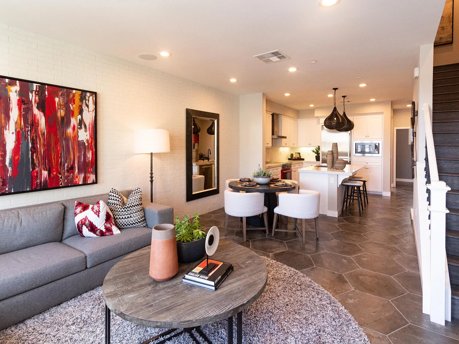 1109 Hibiscus Way — Photo 3